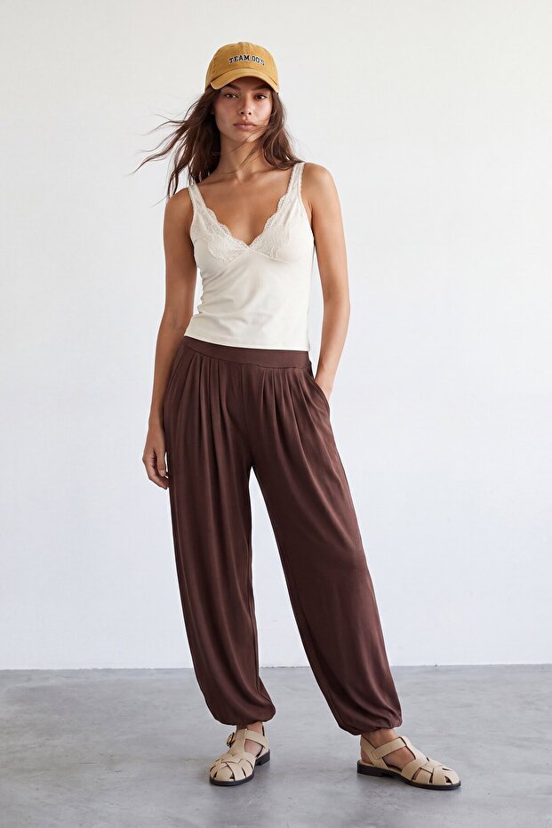 Balloon fit basic trousers