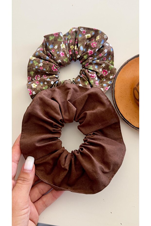 Elastic Hair Tie 2-Piece Set Brown Plain and Floral Patterned Ruffled Fabric Scrunchie Hair Tie Non-Damaging Elastic Hair Tie