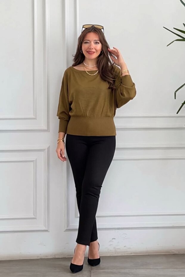 Kayık Yaka Knitwear