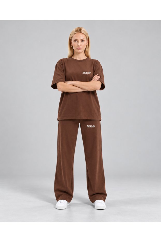 Women's Two Thread 2 Piece Set Oversize Crew Neck T-Shirt and Relaxed Cut Pants