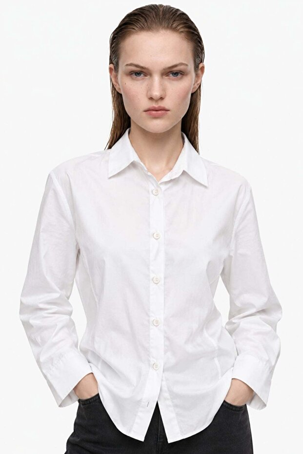 Lightweight Waist-Fitted Cotton Woven Shirt