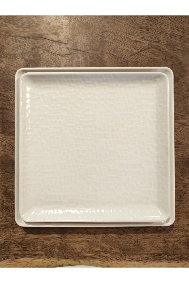 25 cm and 23 cm 2-Piece Square Presentation Plates