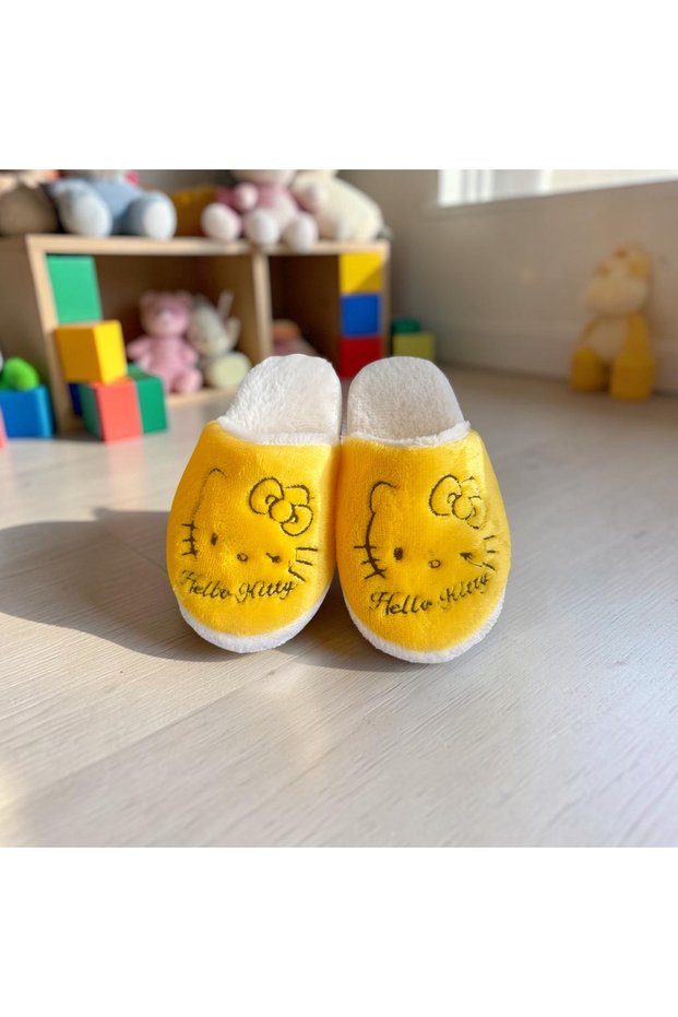 Yellow Hello Kitty Plush Children's Indoor Slippers