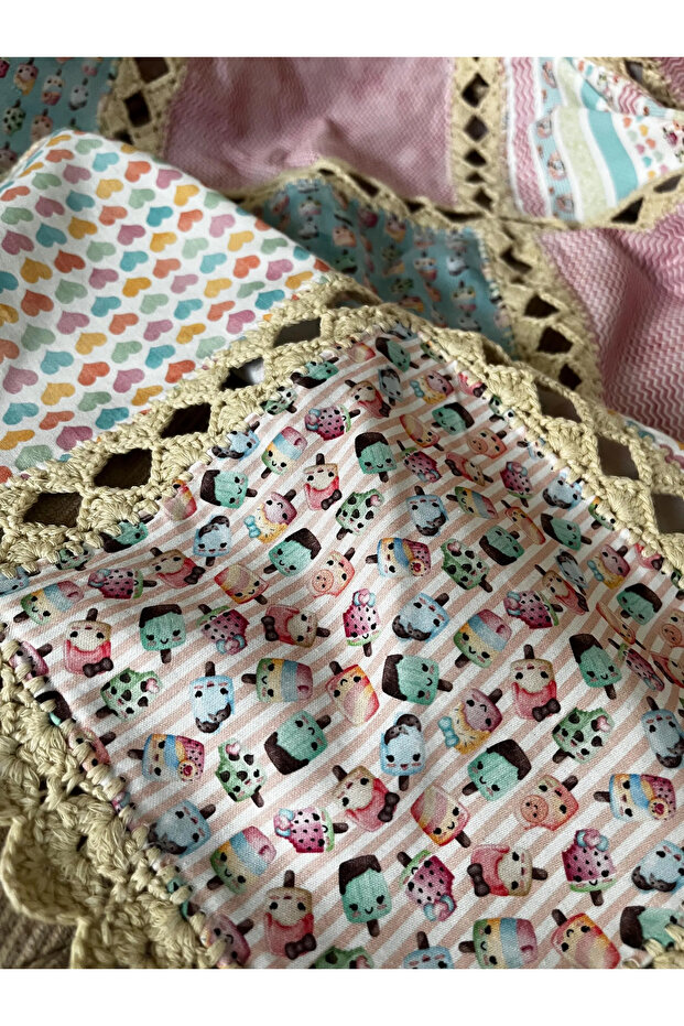 Patchwork Bebek Yatak Örtüsü