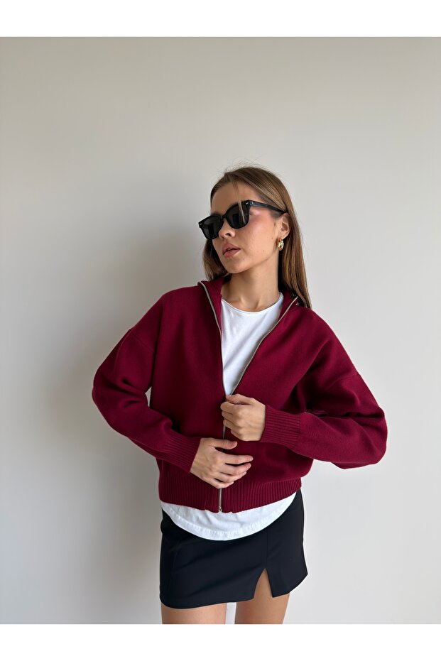 Turtleneck Zippered Soft Textured Sweatshirt