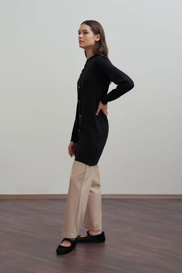Gold buttoned long knit cardigan