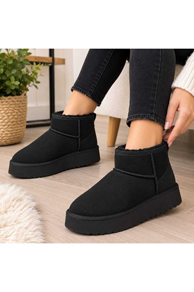 Women's Mini Suede Fur Lined Thick Sole Winter Boots