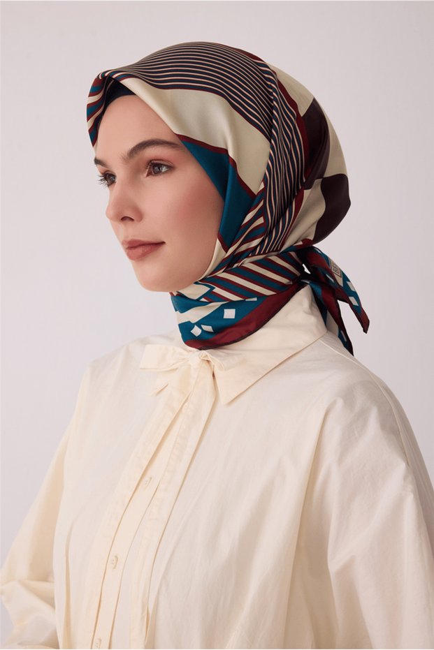 Geometric Pattern Tivil Silk Scarf-03