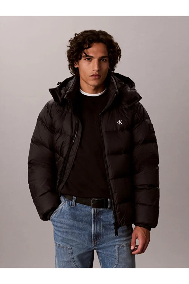 Men's Brand Logo Black Coat Suitable for Daily Use