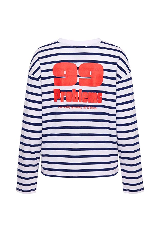 Ekru Çizgili Sırt Slogan Baskılı Oversize/Geniş Kesim Örme T-Shirt TWOAW27TS00063