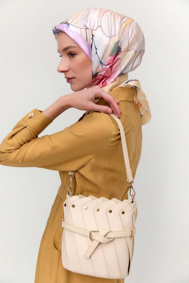 Dilim Detaylı Bucket Çanta