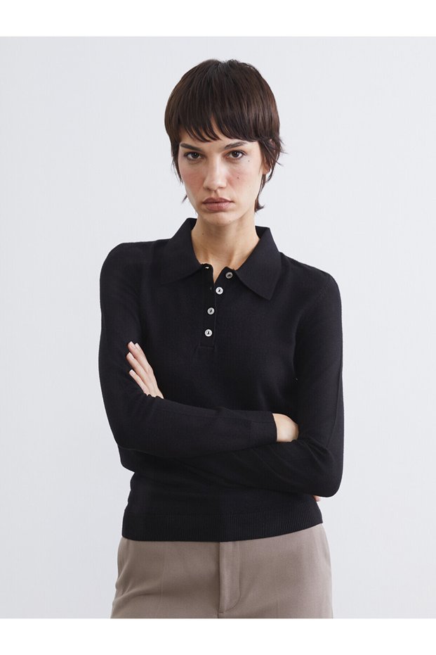 Alita City Lcw Vision Black Polo Neck Women's Knitwear Sweater with a Difference