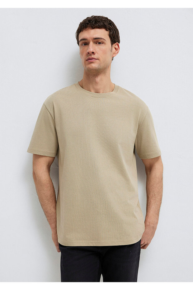Crew Neck Beige Basic T-Shirt Loose Fit / Comfortable Cut 0611596-70360