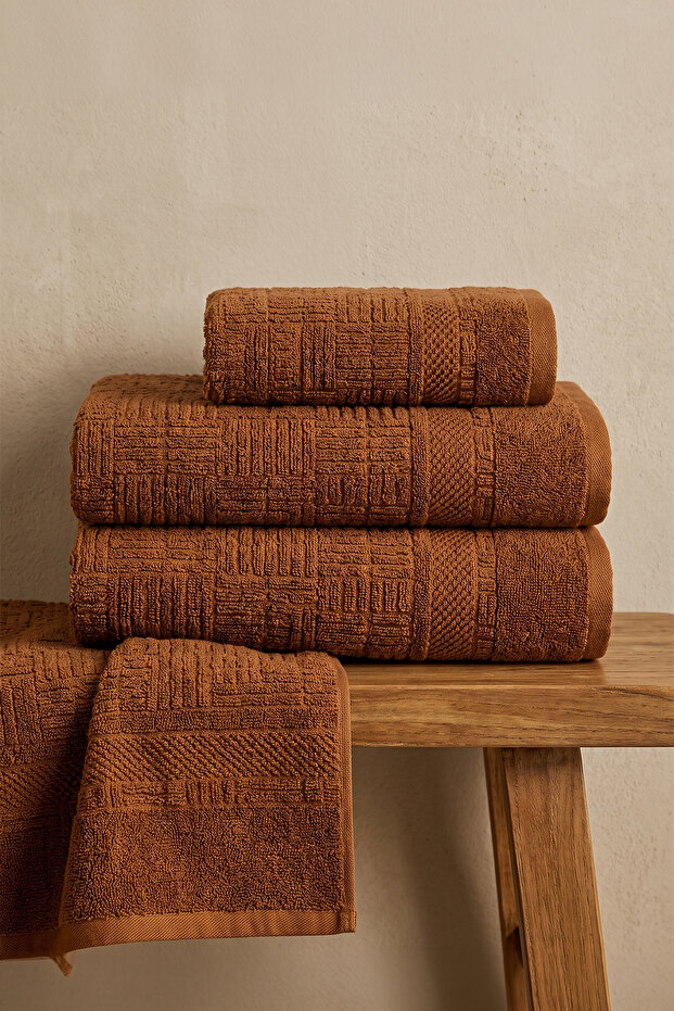 Myra Double Jacquard Bath Towel Set, 70X140 Cm, Stylish Geometric Pattern, 20/ Ring Karde, 600 Gsm- Taba