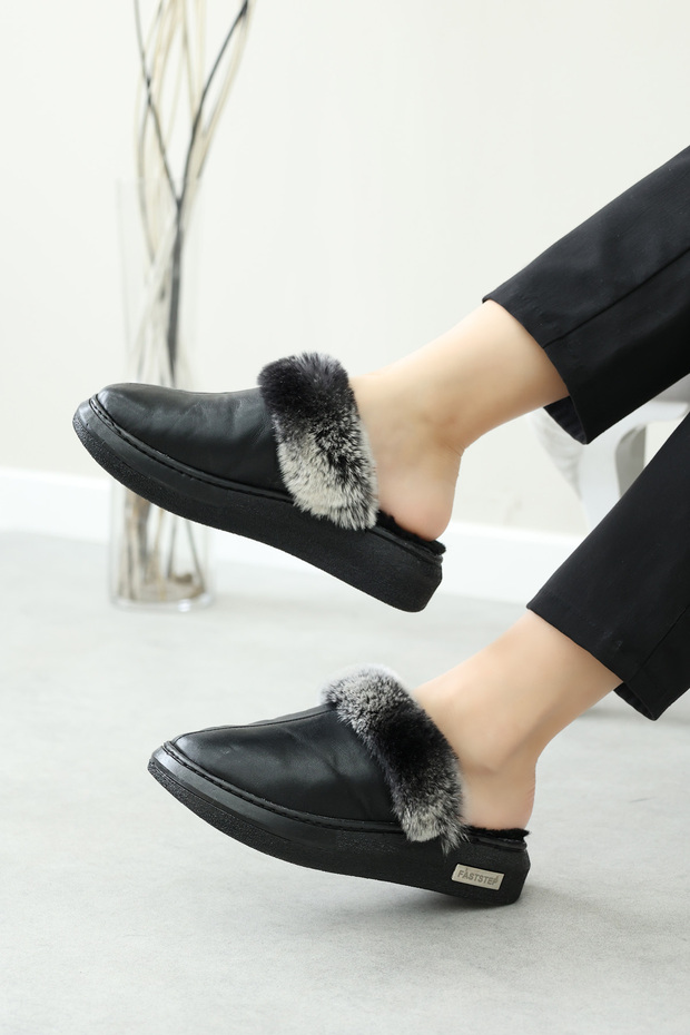 Genuine Leather and Fur Black Women's Sabo Slippers 733Za001