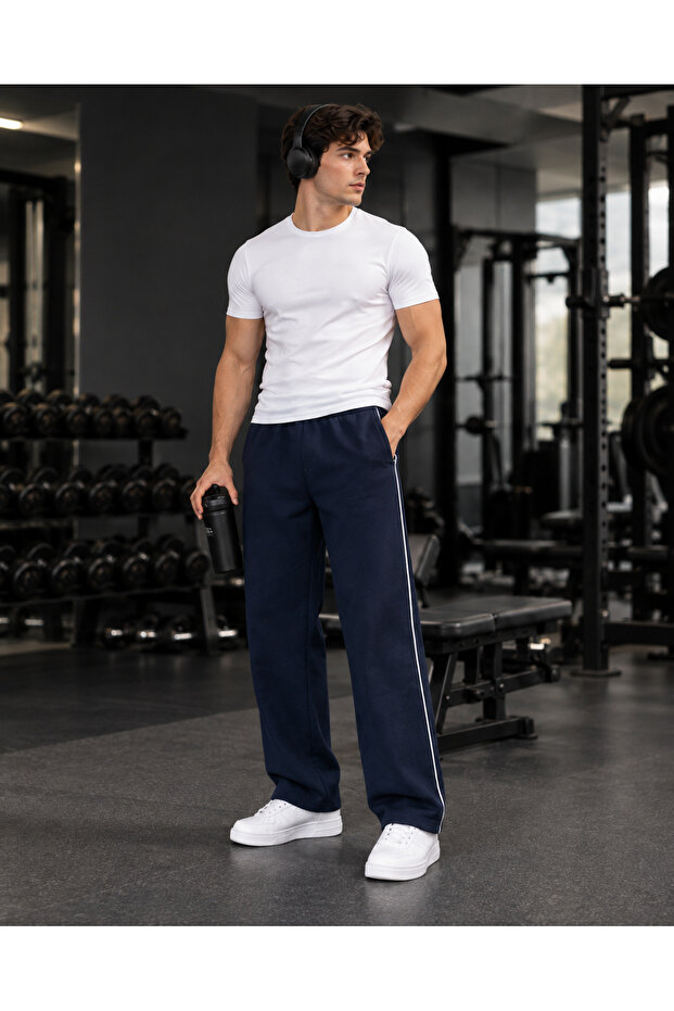 Men's Wide-Legged, Pleated Sweatpants with Pockets, Loose-Fit, Winter Casual Trousers