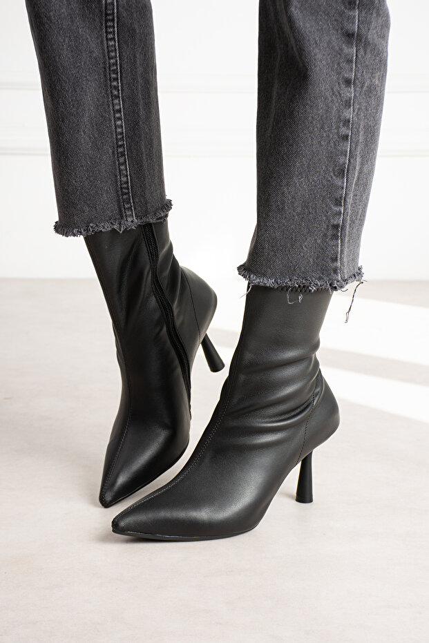 Marya Women's Black Stretch Leather Pointed Toe Warm Lined Zippered 7 cm Thin Heeled Boots Bootie