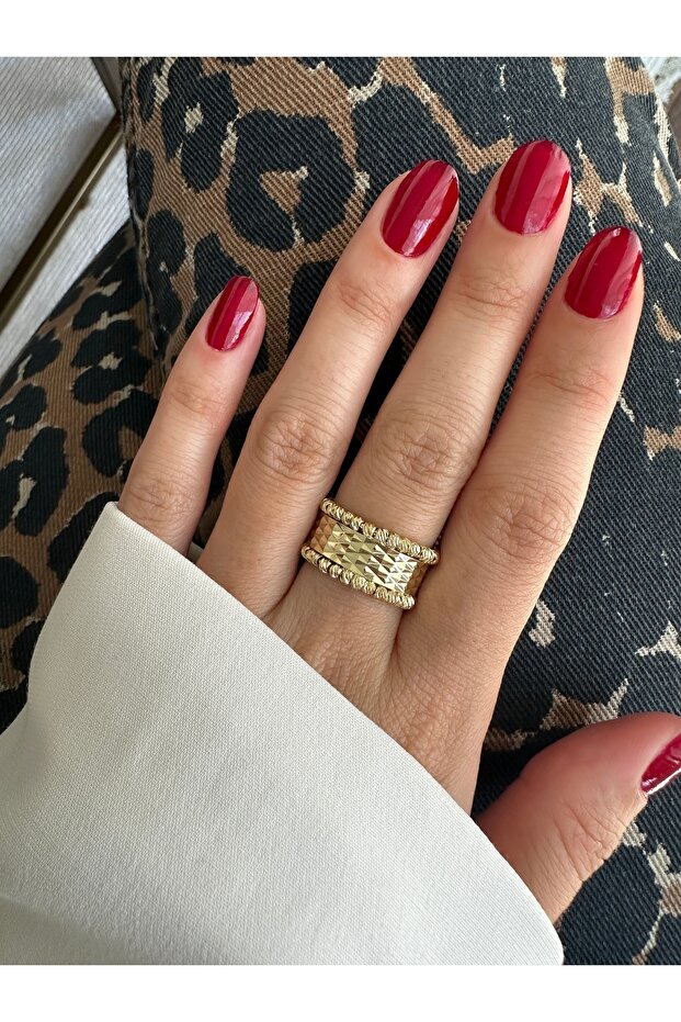 Gold Baklava Patterned Dorical Ring