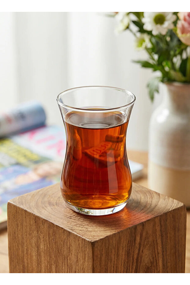Set of 6 Classic Glass Tea Cups