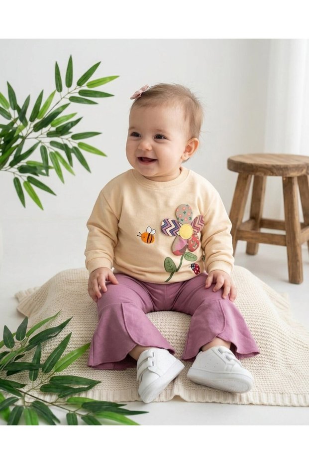Baby Girl Floral and Ladybug Themed 2-Piece Stylish Set with Spanish Flared Pants for 6-9-12-18-24 Months