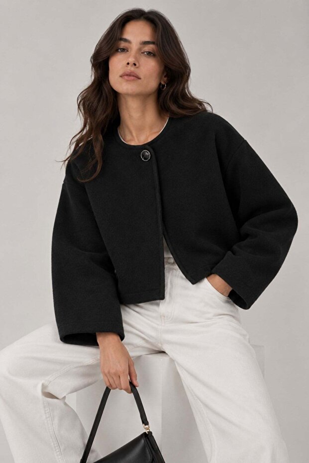 1049 Women's Crew Neck Single Button Short Cashmere Poncho Jacket Black