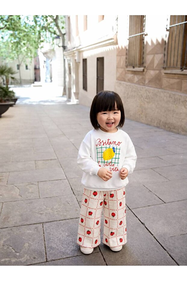 Girl's Lemon Printed Ecru Sweatshirt and Strawberry Patterned Sweatpants Set