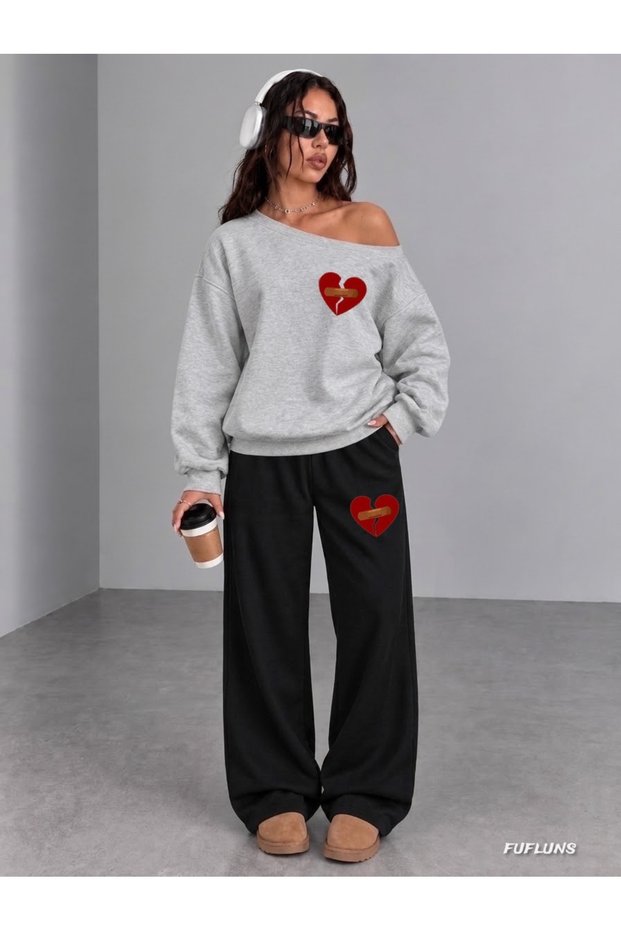 Wounded Heart Printed Women's Boat Neck Sweatshirt/Top Sweat Suit