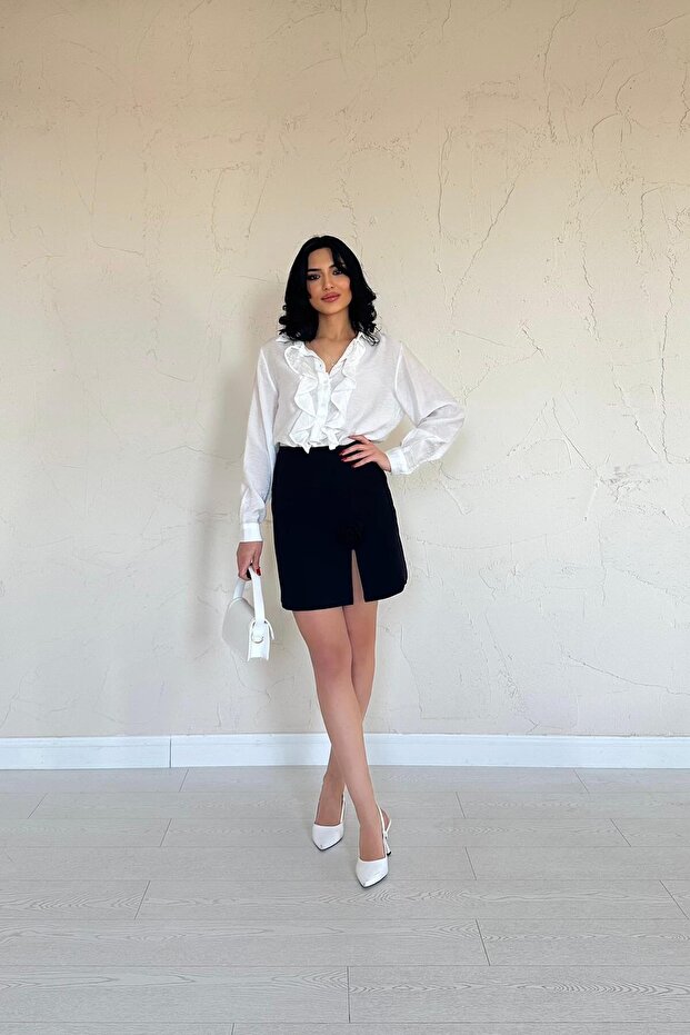 Black Slit Rose Detailed Mini Skirt