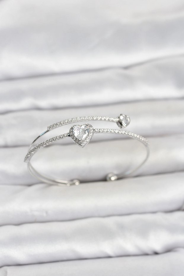 Brass Silver Color Heart Model Zircon Stone Women's Bracelet Tj-Bb8520