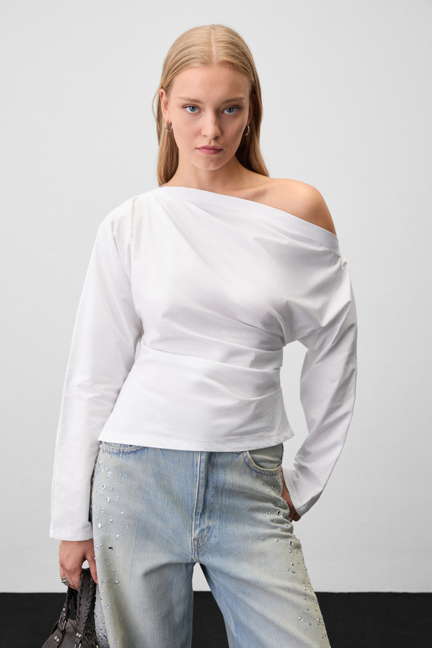Kaleyra Women's Shirred Asymmetric Collar Long Sleeve White Blouse