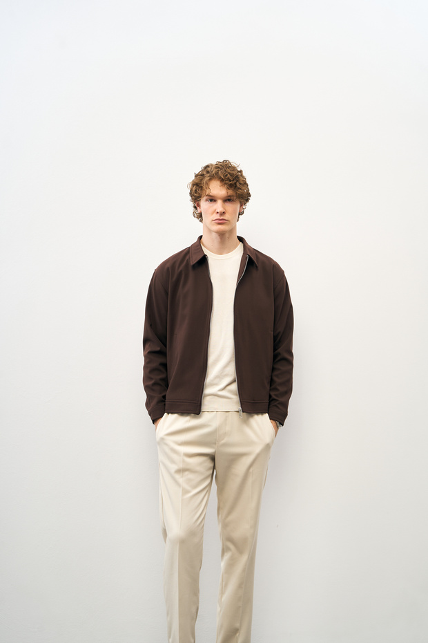 Men's Standard Fit Regular Cut Zippered Linen