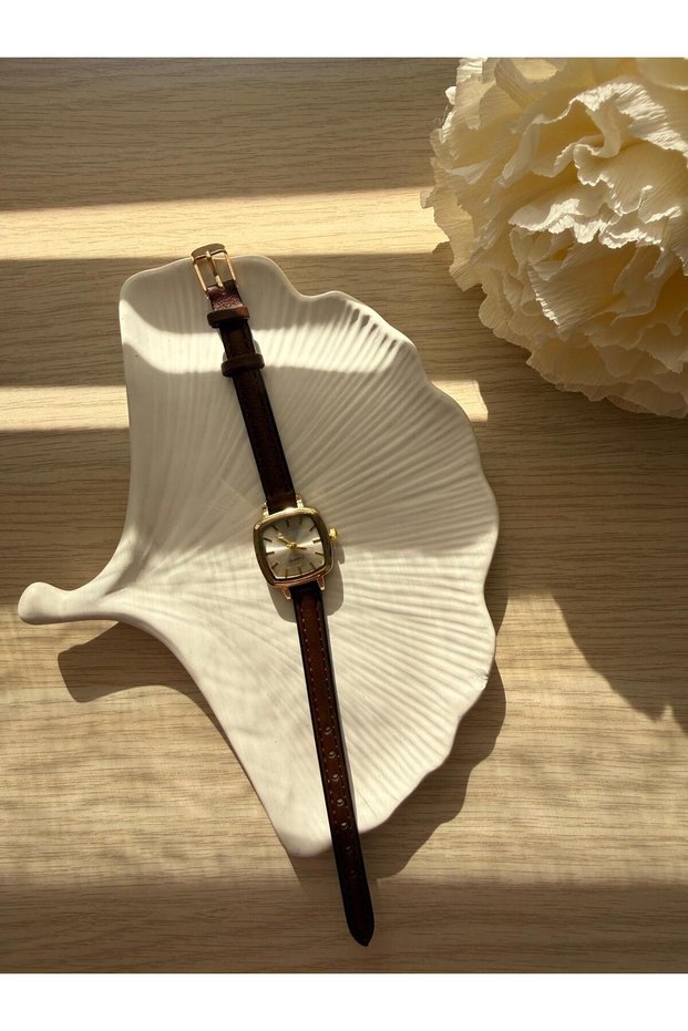 Minimal Leather Cord Women's Wristwatch Bitter Brown