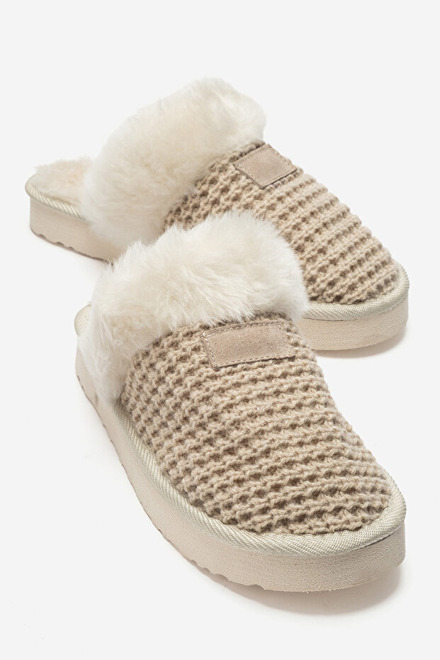 Women's Plush Knitwear with Fur Inside, Lightweight, Thick Sole, Comfortable Slippers