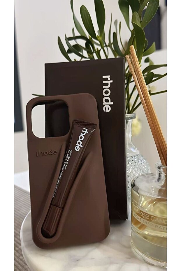 iPhone Case with Lip Balm Holder – Stylish Protective Phone Cover