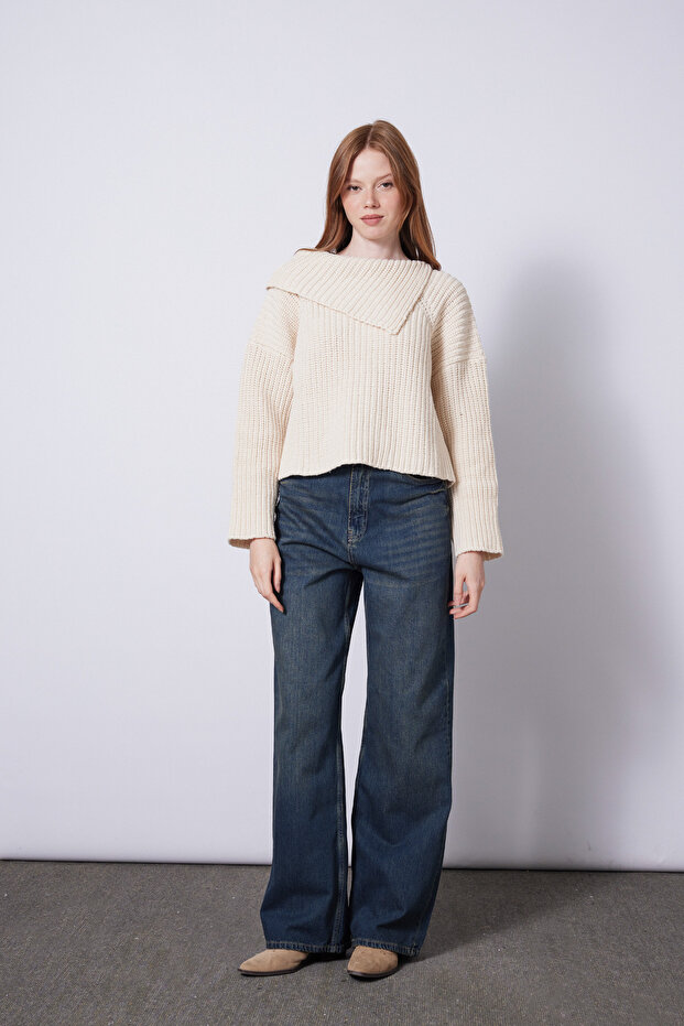 Asymmetric Collar Oversize Knitwear Sweater Ecru