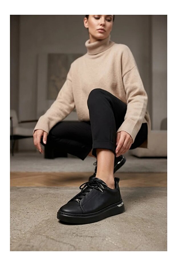 One Air 7660 Black Genuine Leather Sneaker