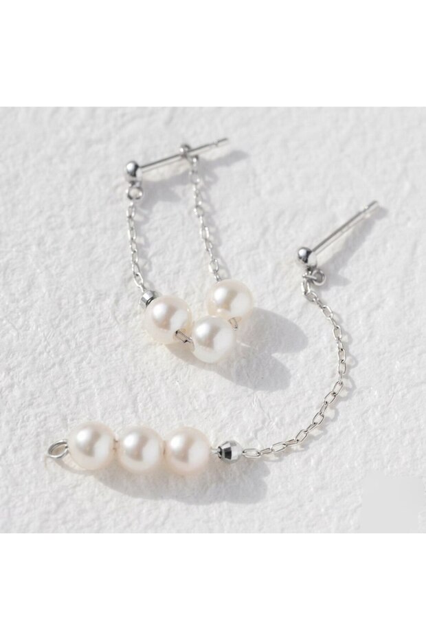 Women's Elegant Pearl Chain Detailed Earrings