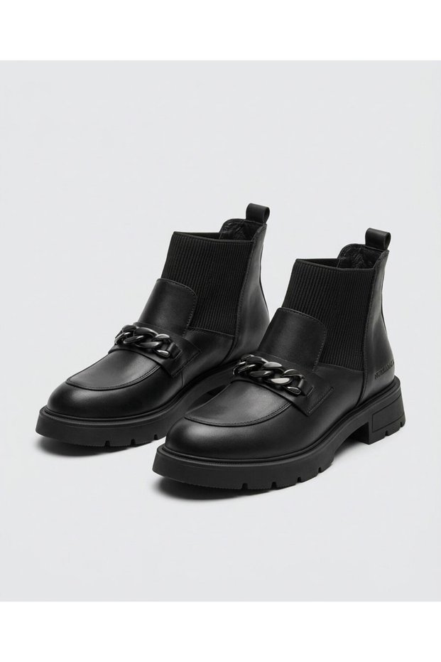 25100425 Genuine Leather Ankle-Length Chain Detail Boots for Women