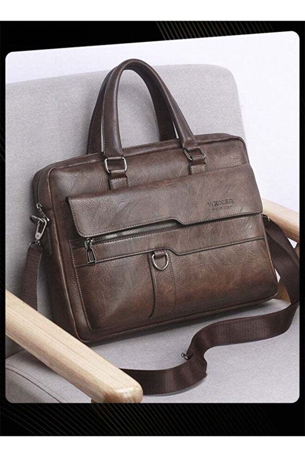 Men Retro Horizontal Shoulder Bag Portable Business Leather Waterproof and Wear Resistant Crossbody Bag with Adjustable Straps for Work Office