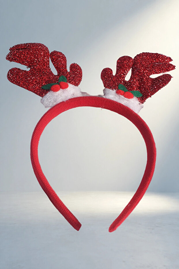 Christmas Wreath with Glittered Deer Antlers