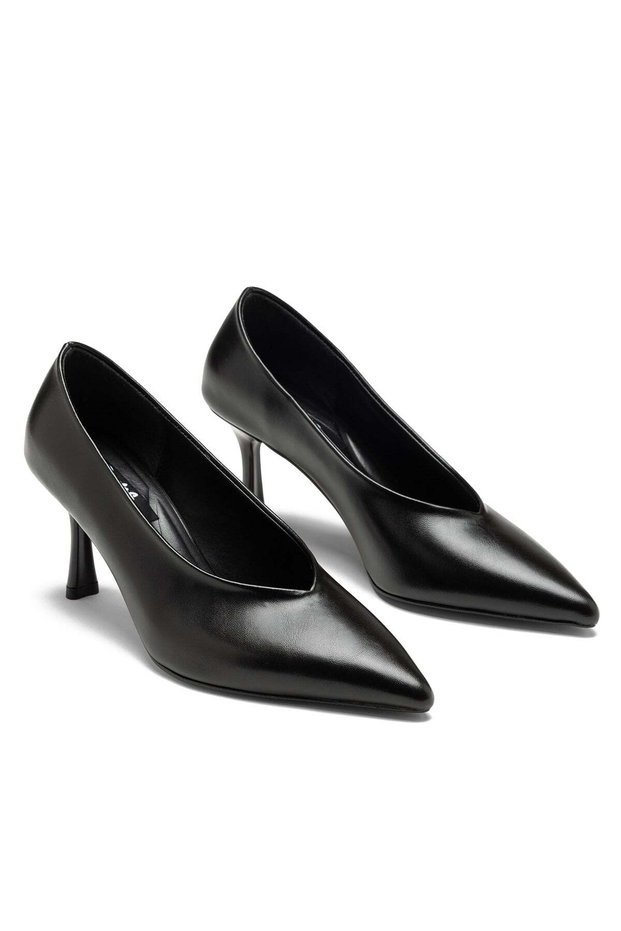 Women's Black Colored Thick Heeled Pointed Toe Flat Stiletto Casual Shoes