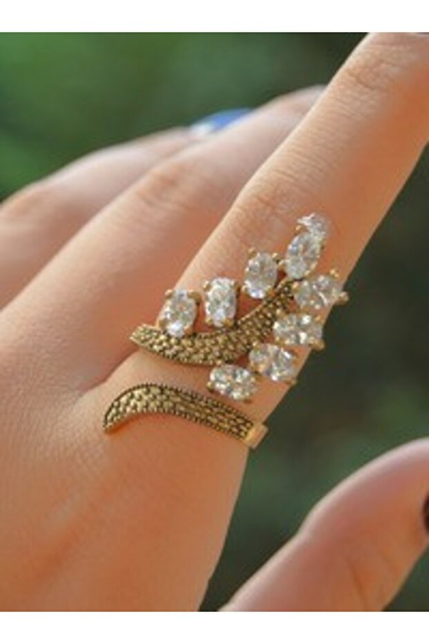 Zircon Stone Leaf Jewelry Ring - White -