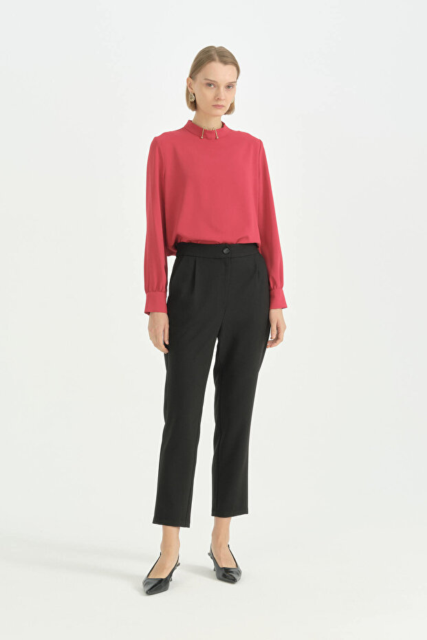 Carrot Pants with Elastic Waist - Black