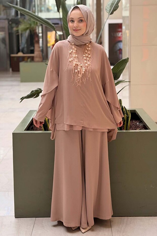 Accessory Necklace and Undershirt Chiffon Tunic Trouser Set
