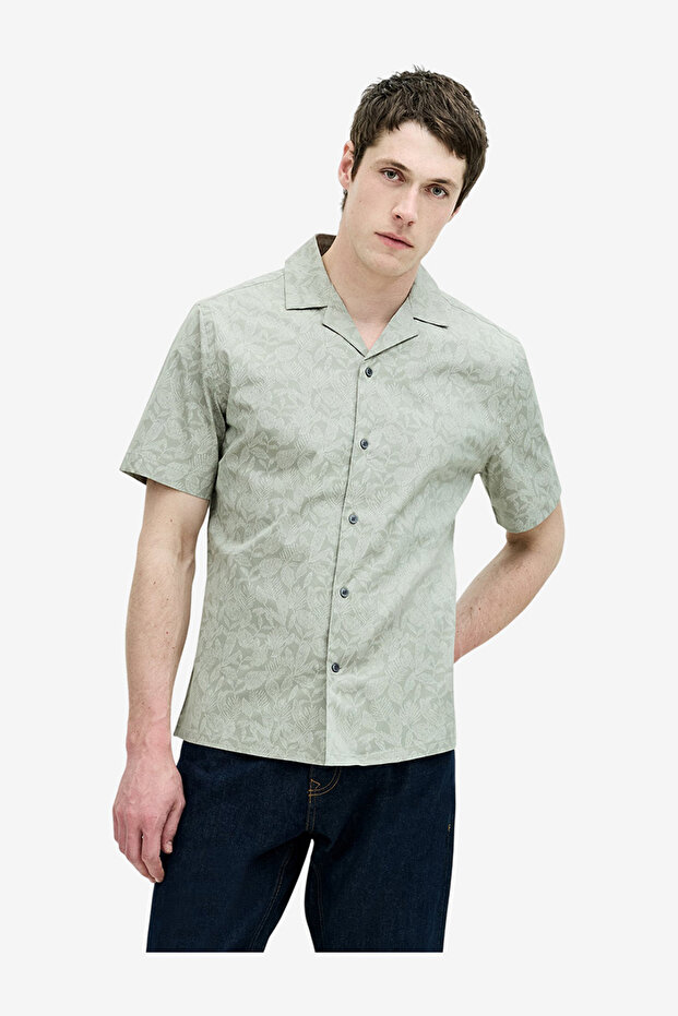 Short Sleeve Tropical Leaf Print Green Shirt