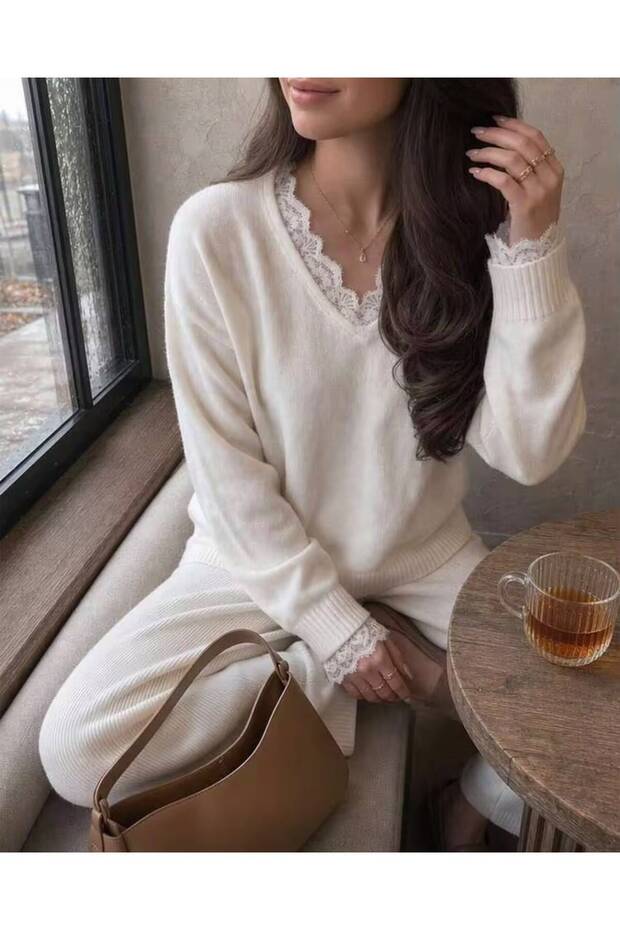 Lace Detailed V-Neck Knitwear Women's Sweater