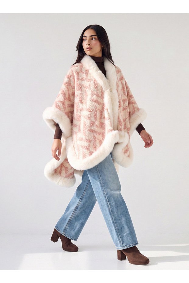 PATTERN FUR TRIM CAPE