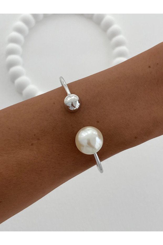 Special Series Pearl Detailed Adjustable Bracelet
