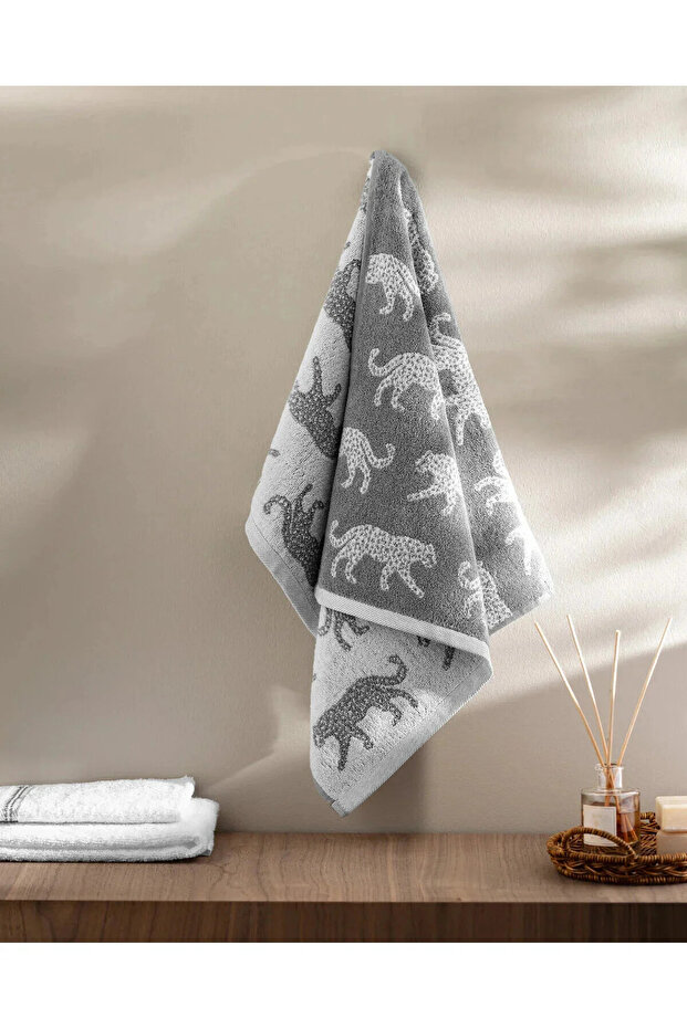 Leopard Yarn-Dyed 100% Cotton Face Towel