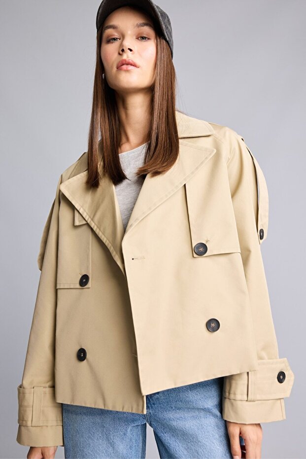 Relax Fit Short Double-Breasted Trench Coat H3946Ax26Au